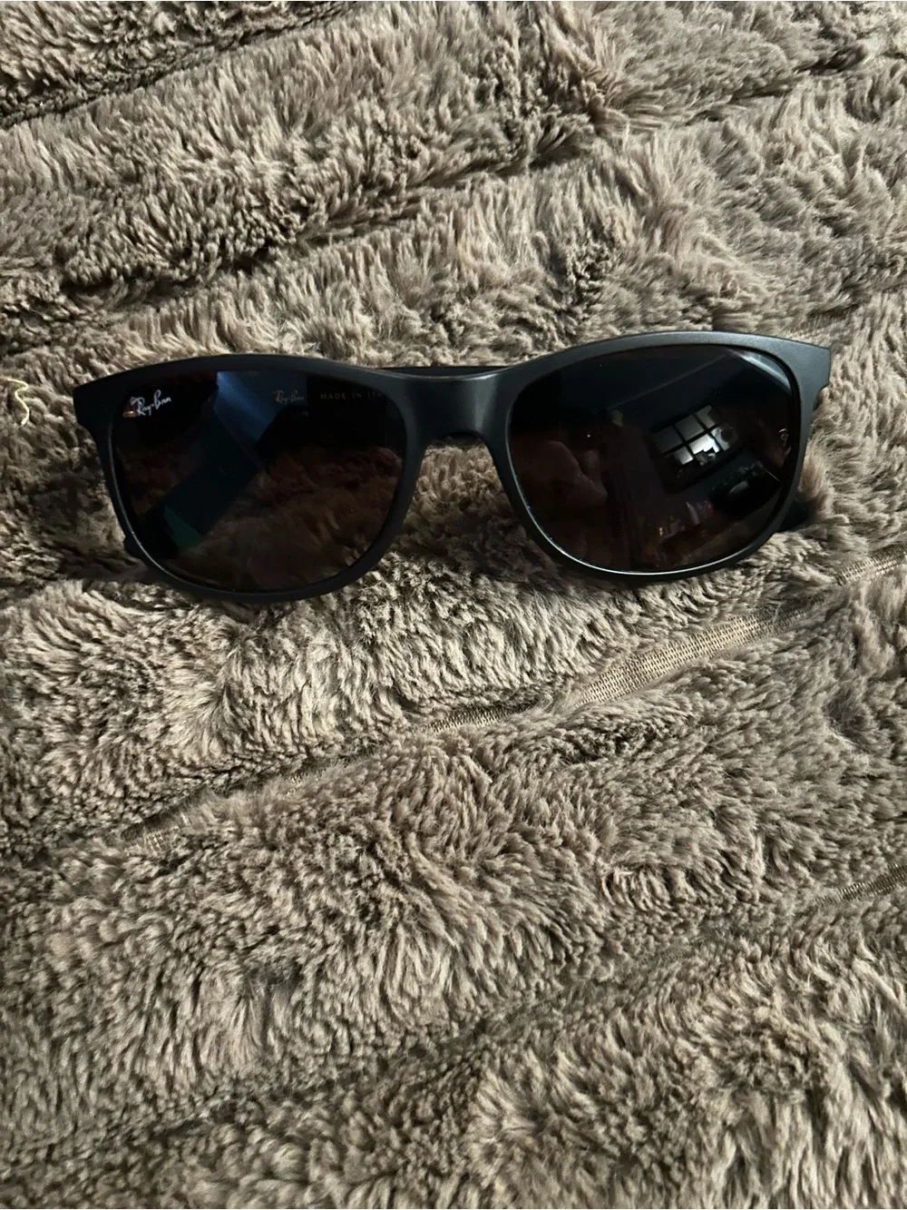 Ray-Ban Men's Black Sunglasses with Black Case and Brown Lenses